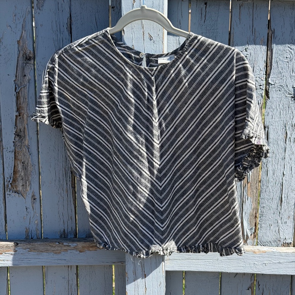 A New Day Women’s Ruffled Cropped Striped Grey & White Top/Blouse Size XS